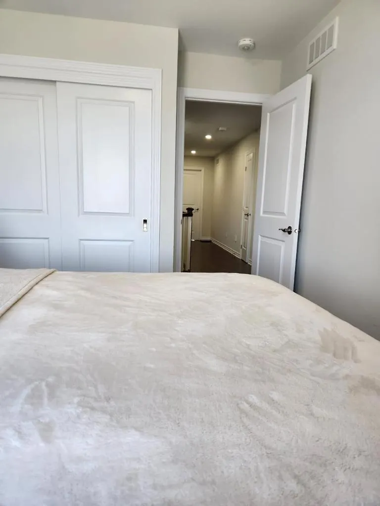 Stay With Star Ottawa Homestay